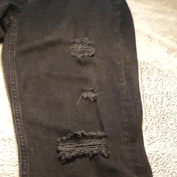 Arizona Jeans Sz 11/Black distressed Boyfriend/5 pockets/belt loops/straight leg - Picture 13 of 16